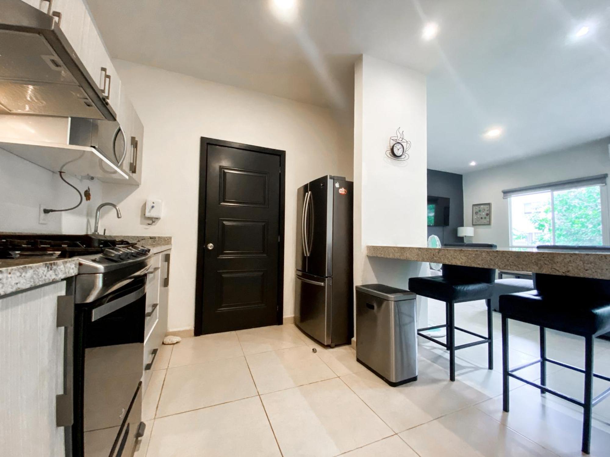 Homey 3br In Residential Area With 3pools Garden And Bbq Apartamento *